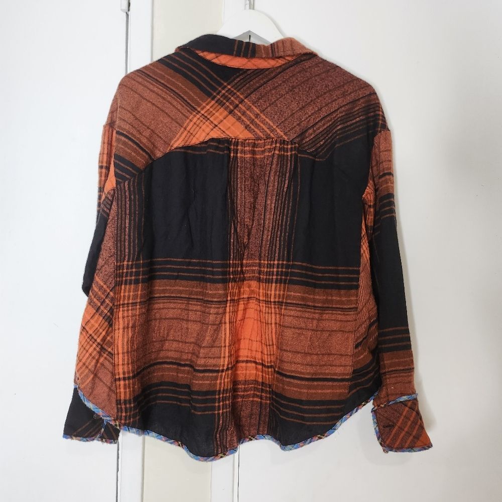 BDG Long Sleeve Button Down Shirt - Picture 4 of 5